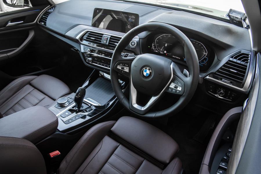 Торпедо BMW X3 xDrive30e xLine (G01) 2020 года  (SG) (фото 33 из 40)